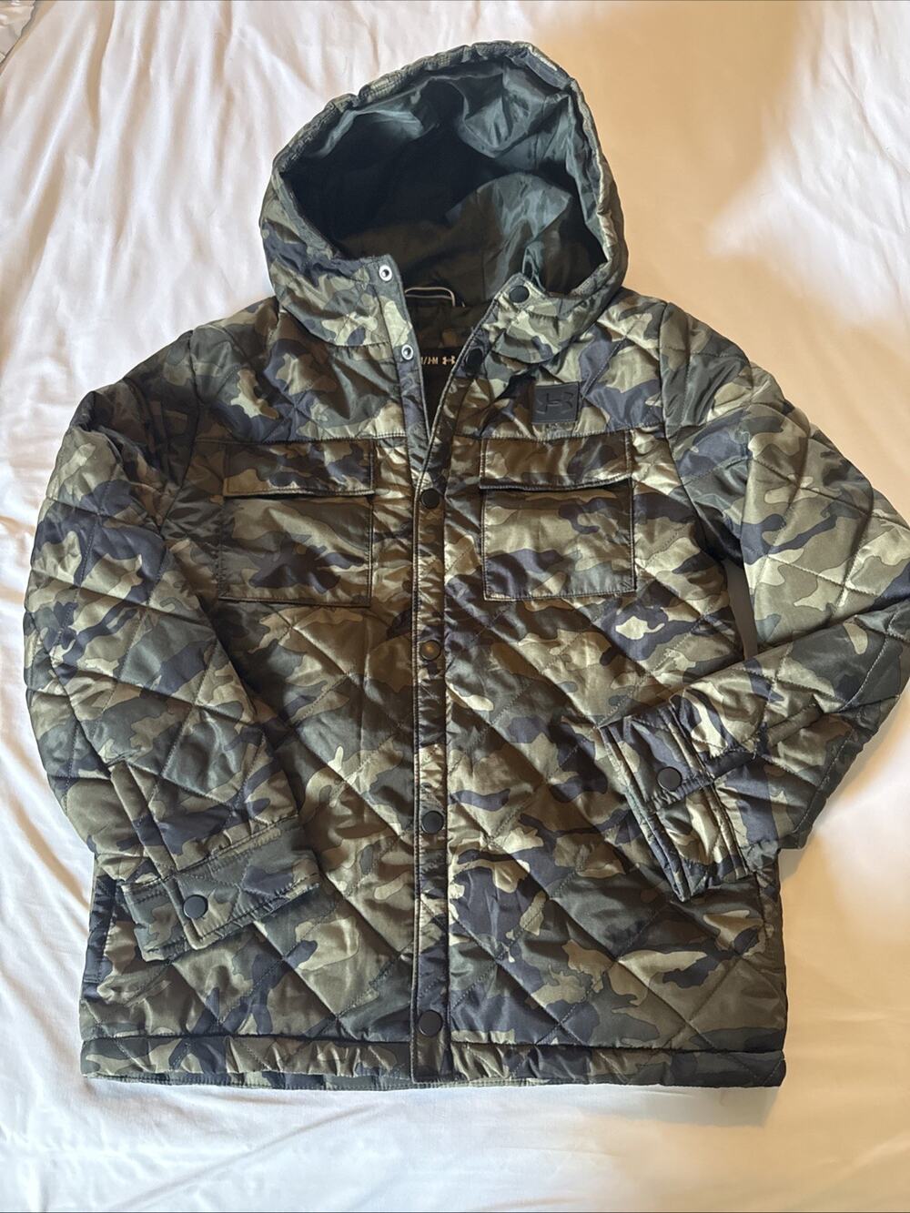 EUC Under Armour Youth Camo Puffer Jacket Size Medium